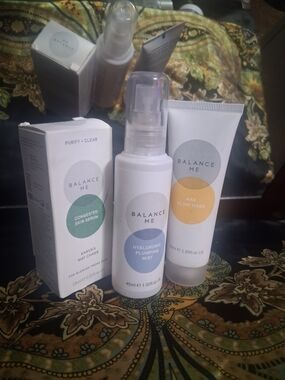 Balance Me Hyaluronic Plumping Mist — White Bottle with Blue Label